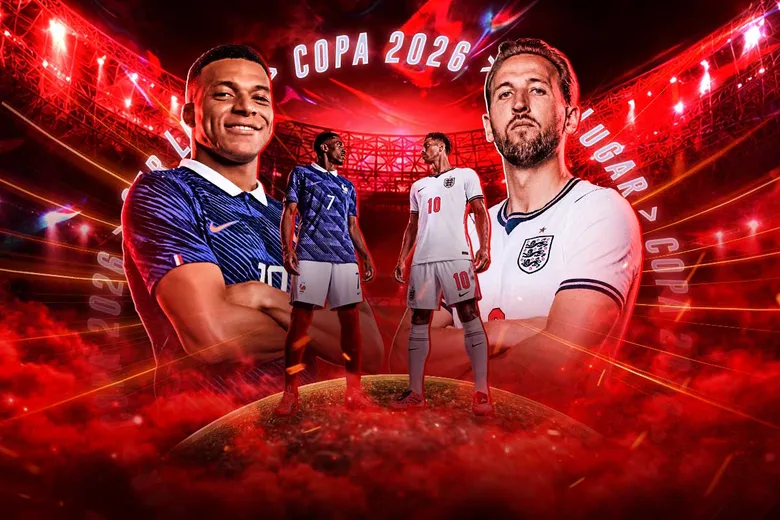 Jugadores de Francia con camiseta azul y de Inglaterra con camiseta blanca, enfrentados en un estadio iluminado de rojo con el rótulo Copa 2026